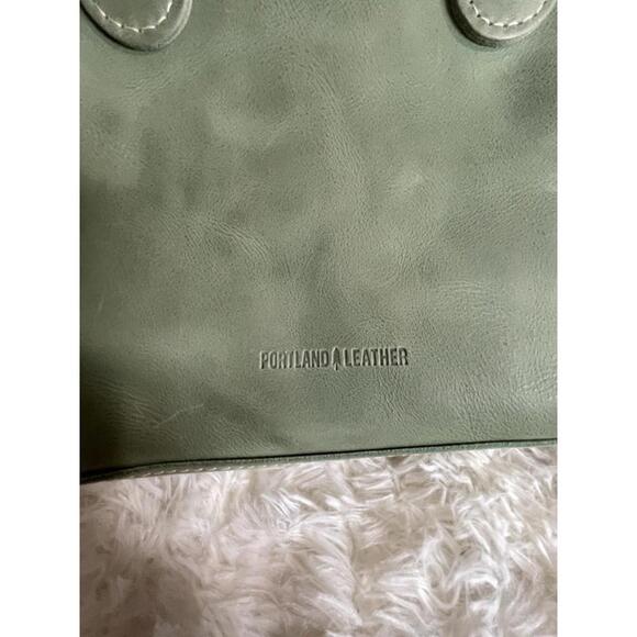 Portland Leather Green Mini Crossbody Tote Zipper Closure EUC - Picture 8 of 9